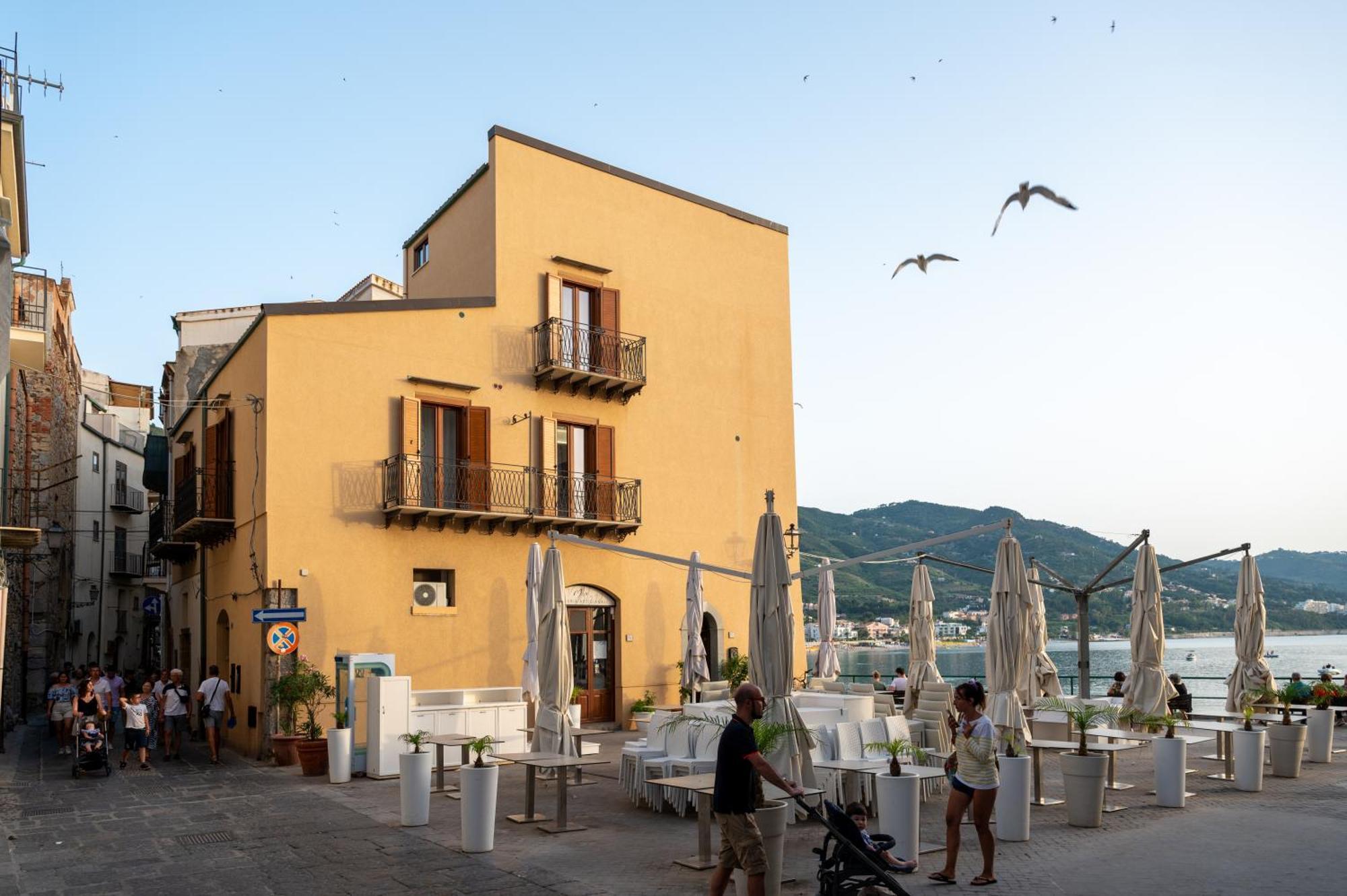Casa Vacanze Tramonto Alla Marina Cefalù Exterior foto