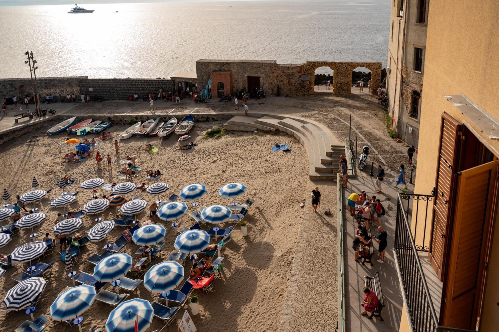 Casa Vacanze Tramonto Alla Marina Cefalù Exterior foto